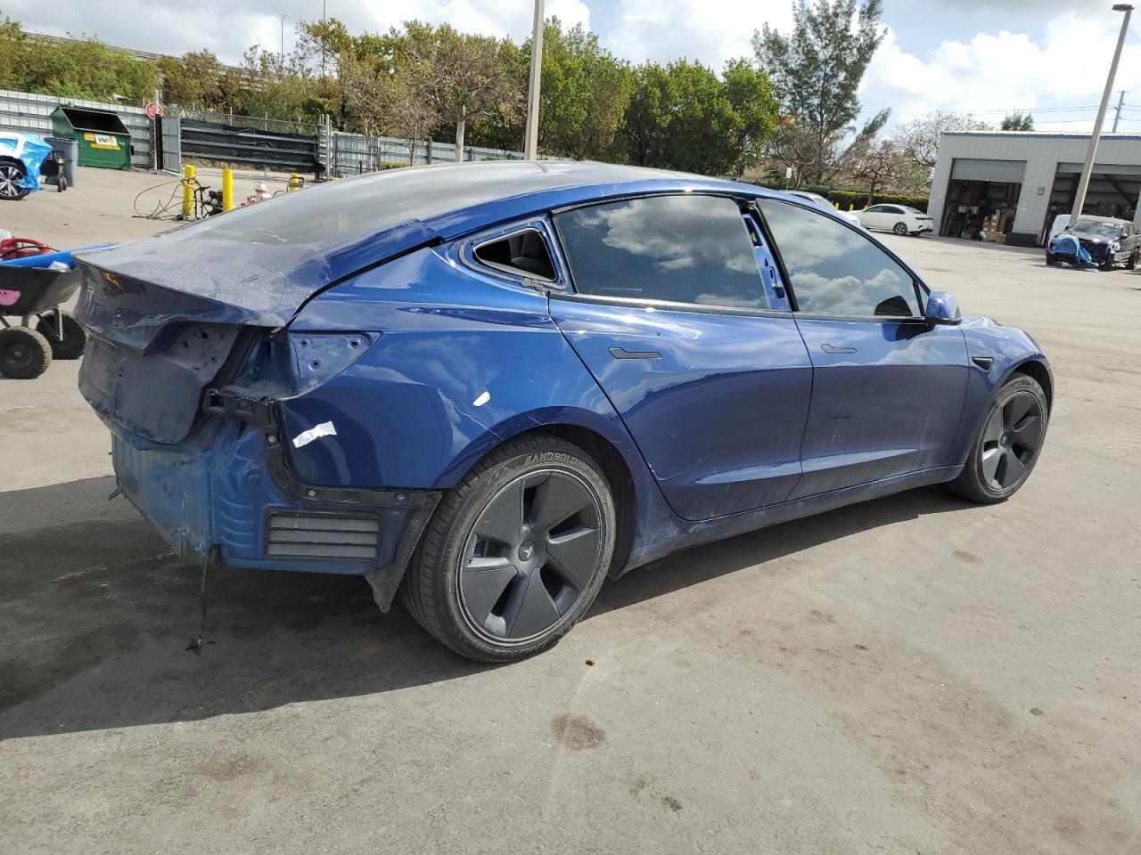 2022 TESLA MODEL 3 - Image 3