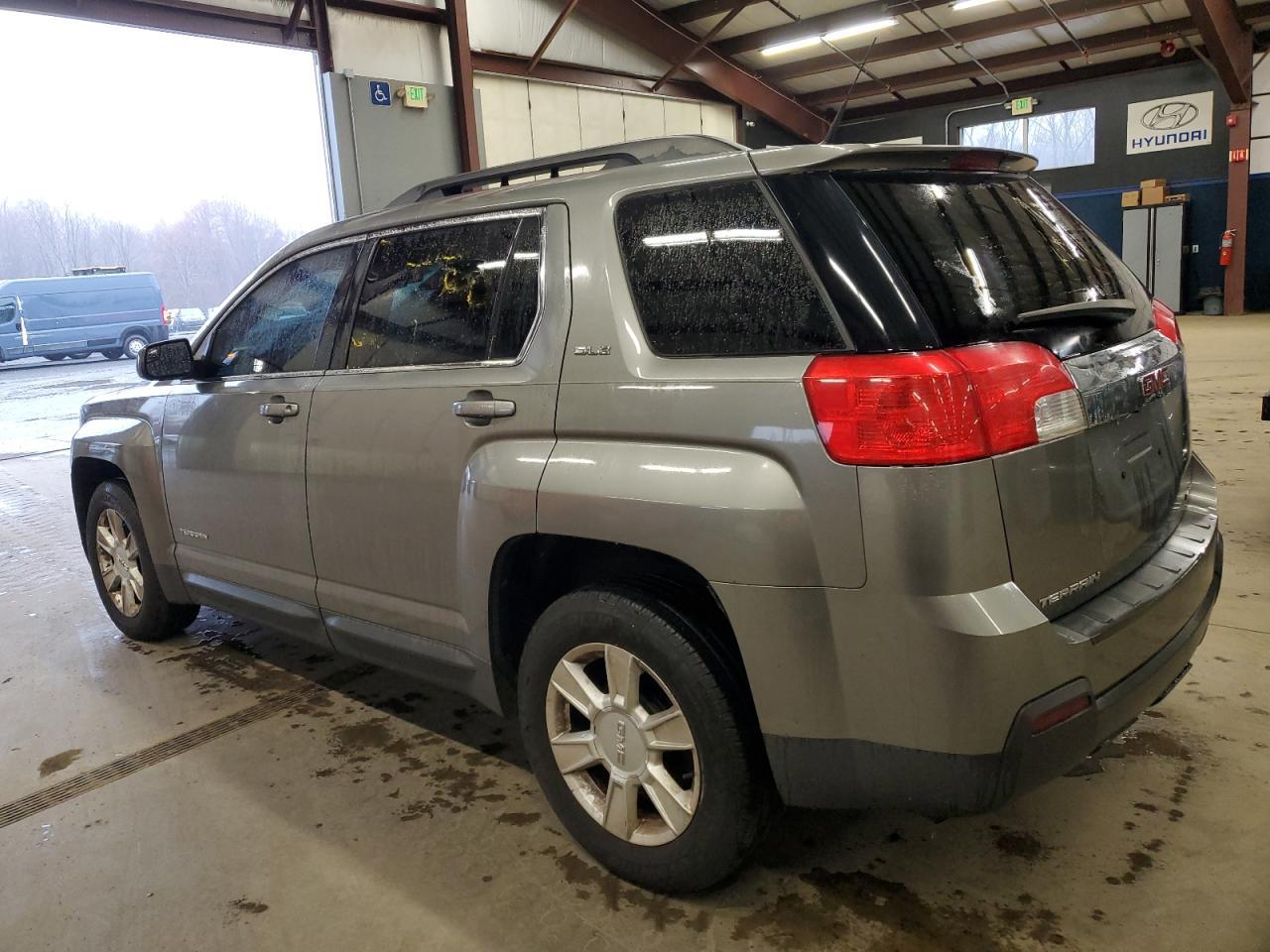 2012 GMC TERRAIN SL - Image 2