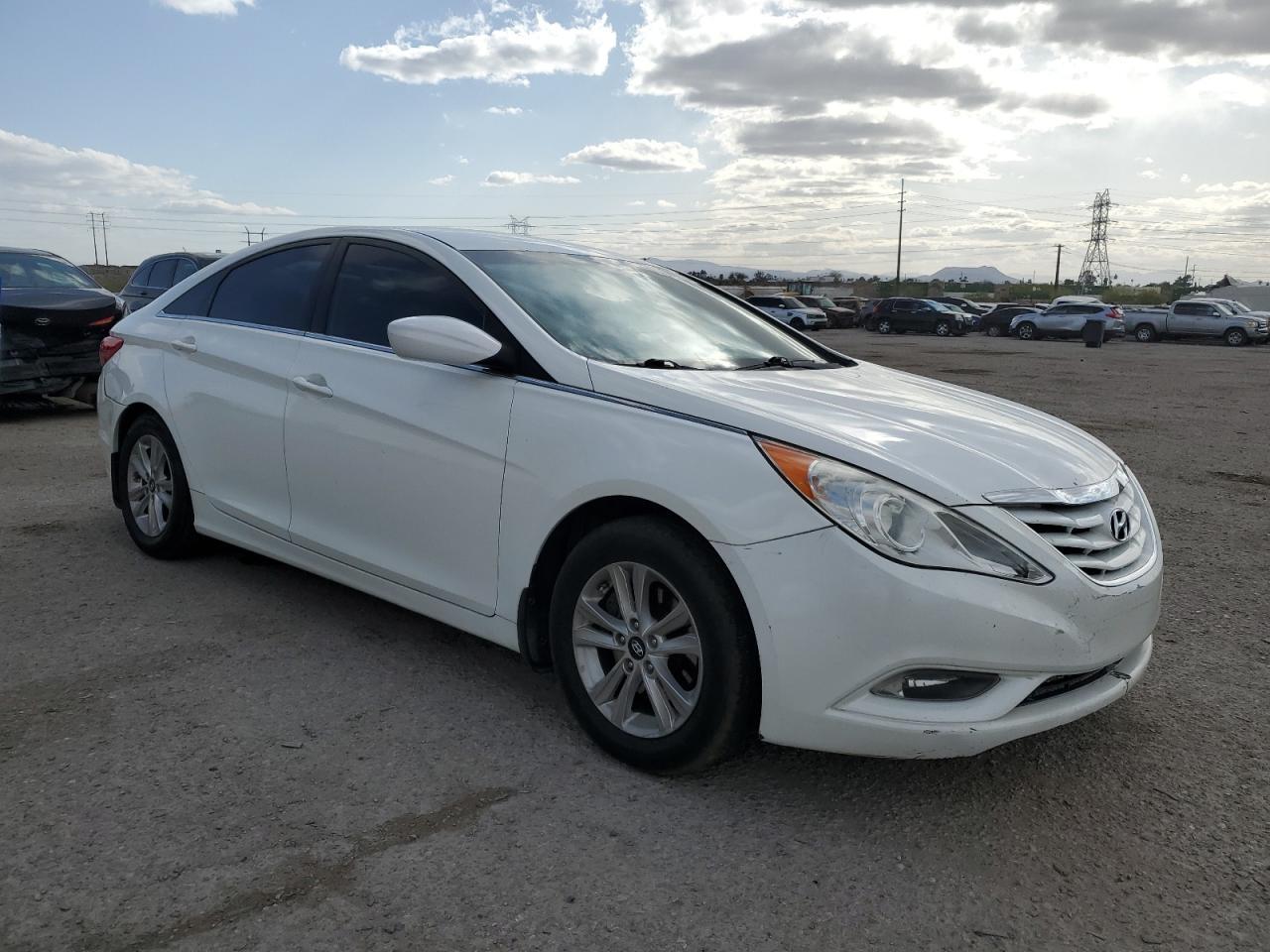2013 HYUNDAI SONATA GLS - Фото 4
