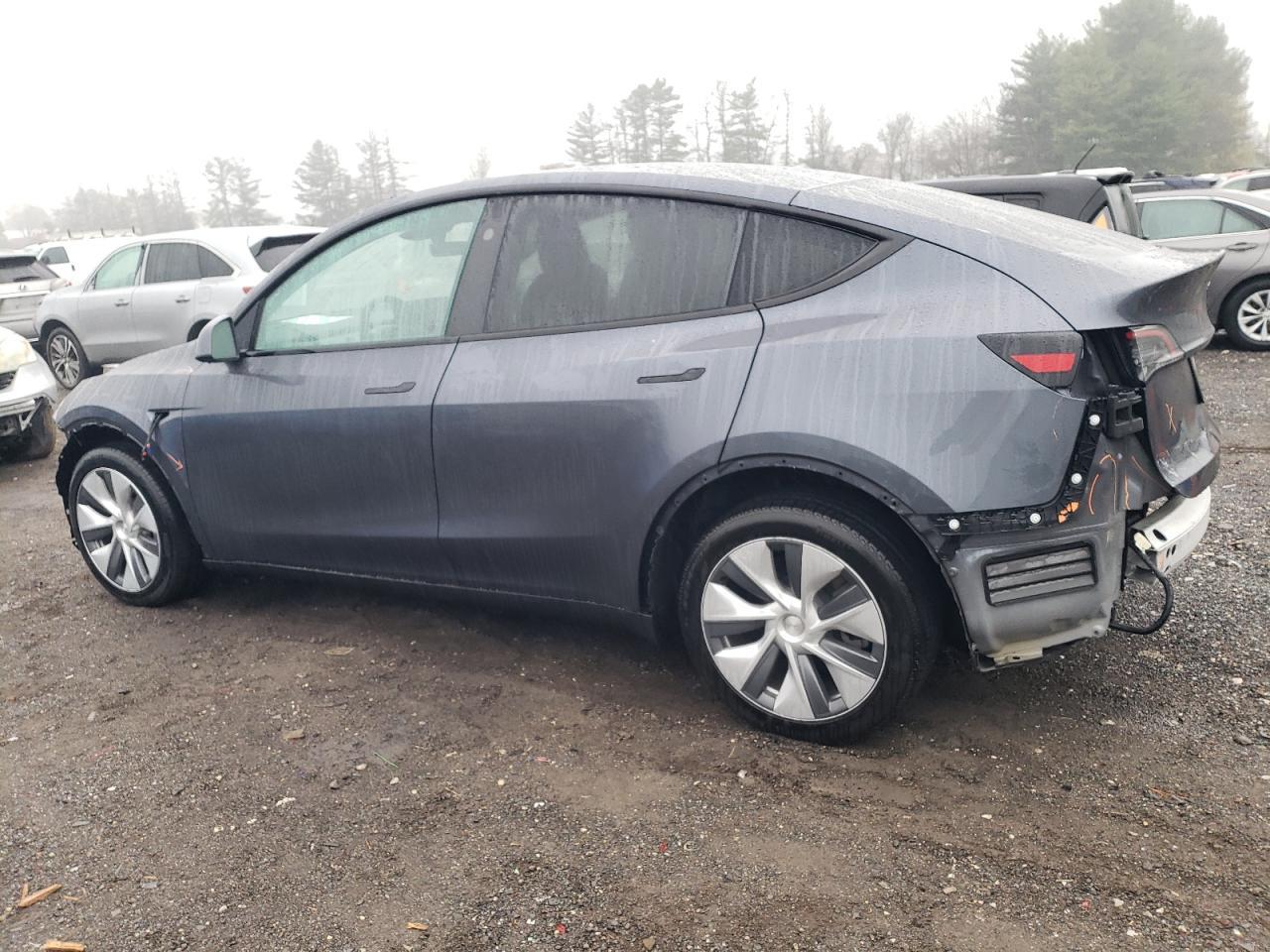 2023 TESLA MODEL Y - Image 2