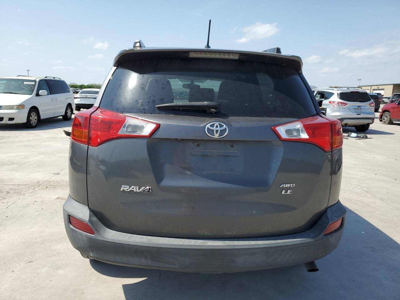 2015 TOYOTA RAV4 LE - Image 6