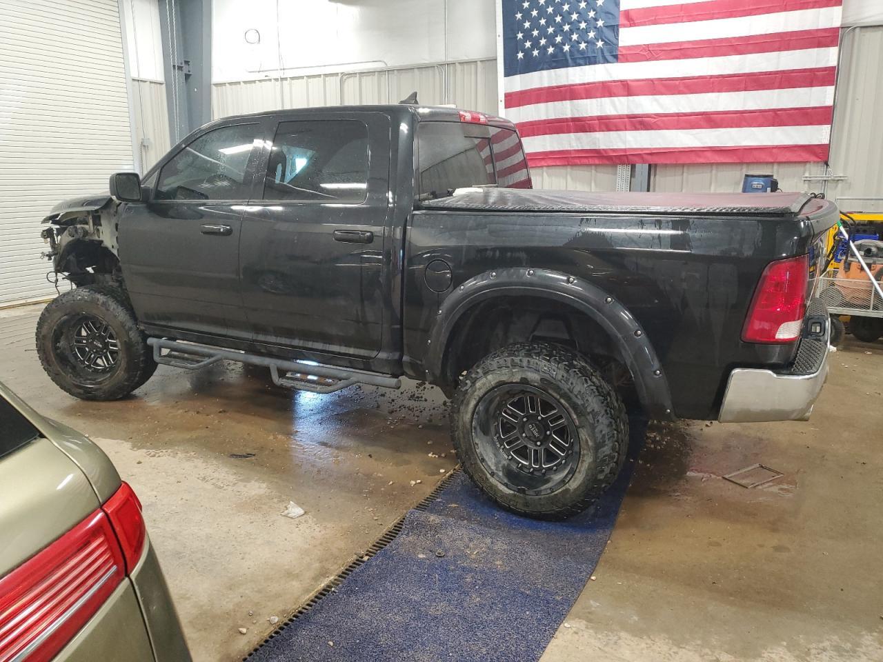 2019 RAM 1500 CLASS - Фото 2