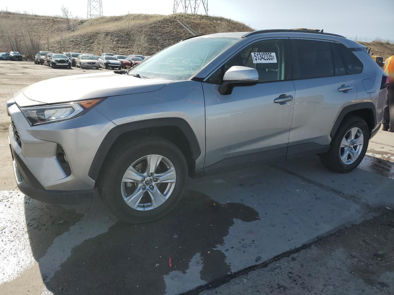 2020 TOYOTA RAV4 XLE