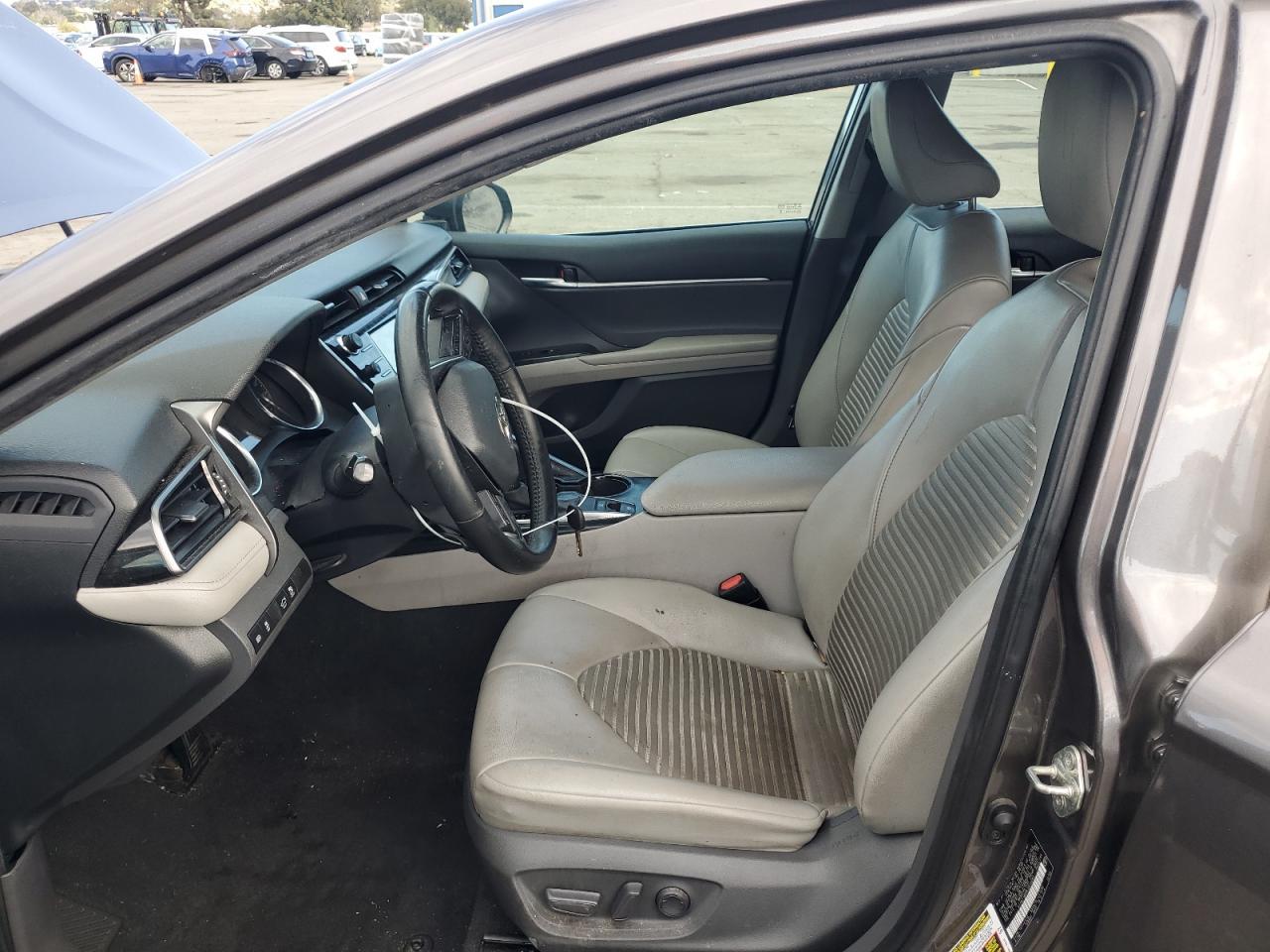 2020 TOYOTA CAMRY SE - Image 7