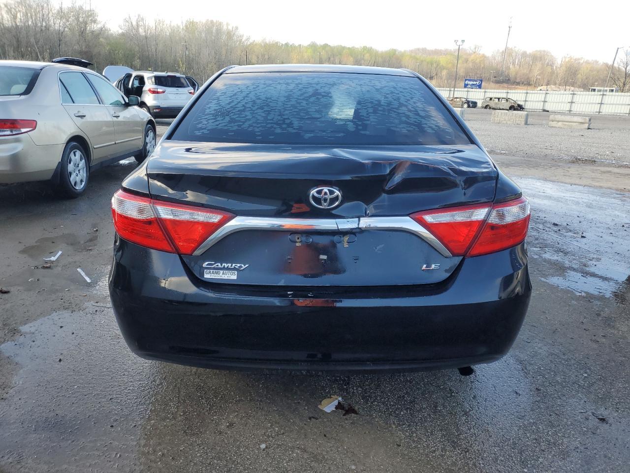 2016 TOYOTA CAMRY LE - Фото 6