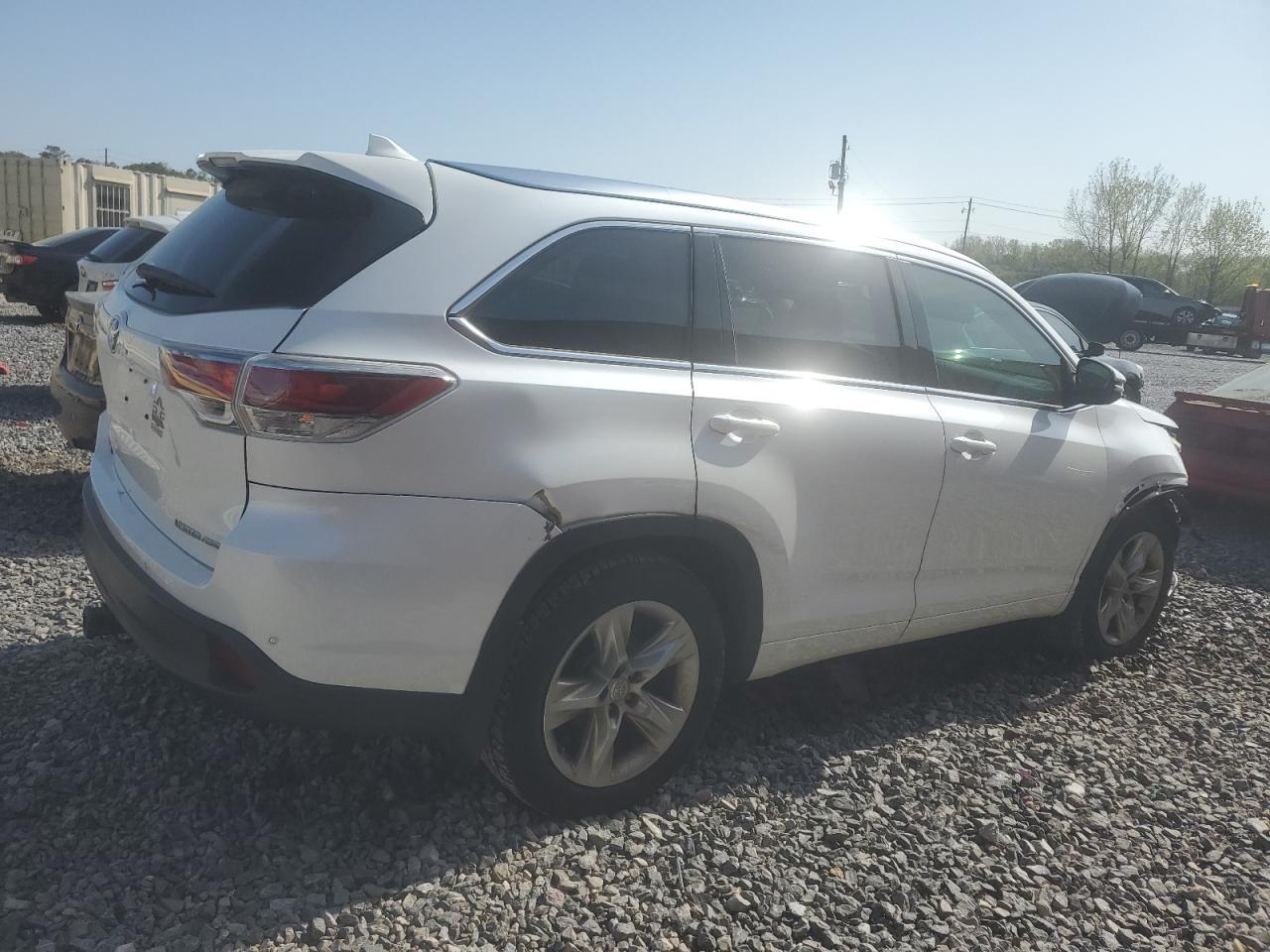 2015 TOYOTA HIGHLANDER - Фото 3