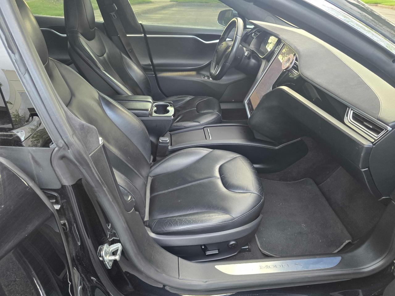 2015 TESLA MODEL S 70 - Image 5
