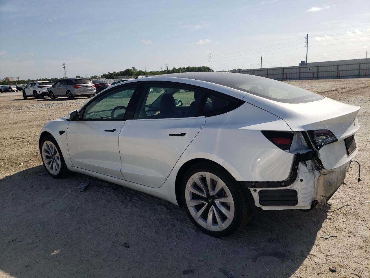 2022 TESLA MODEL 3 - Image 2