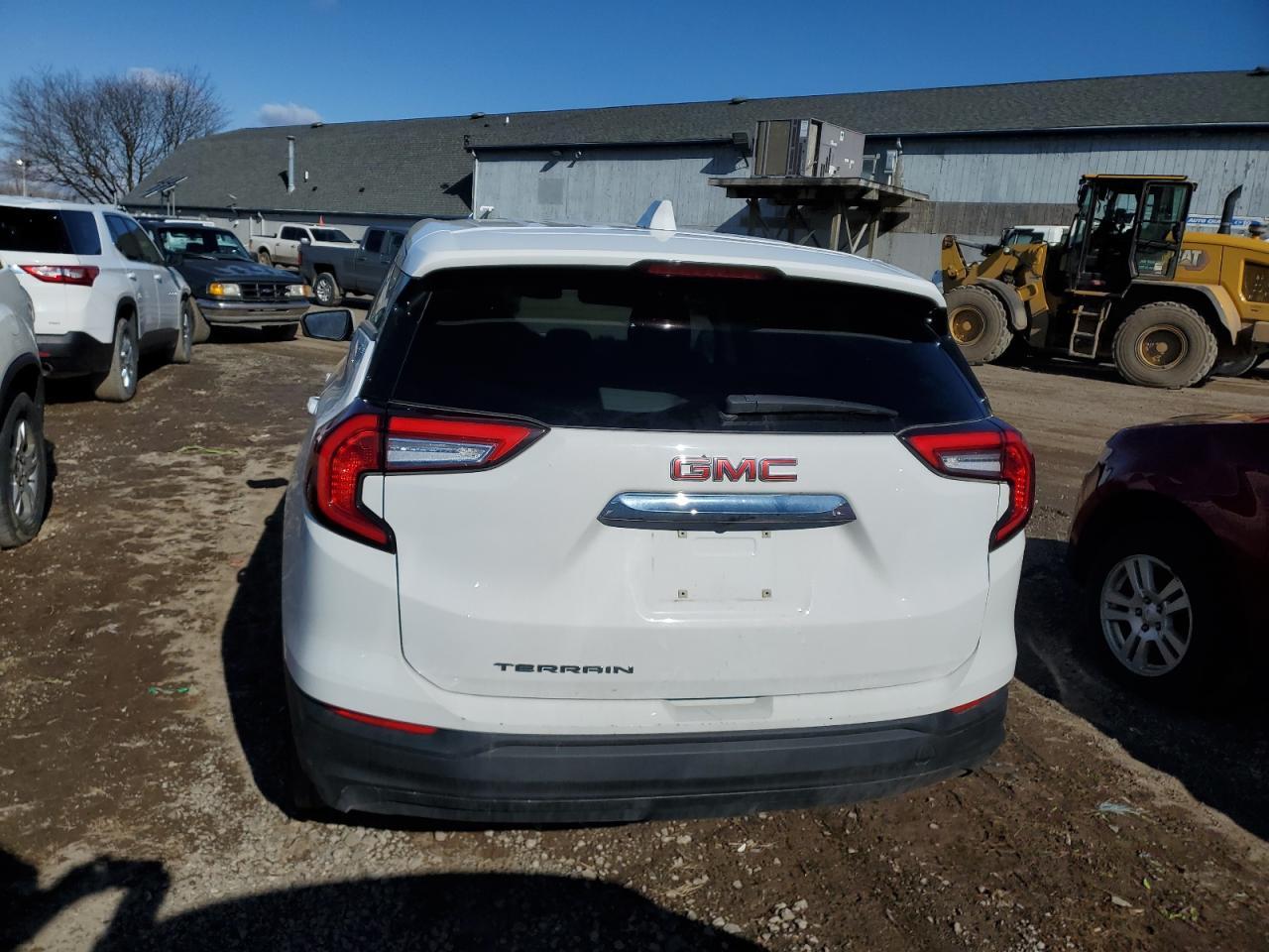 2023 GMC TERRAIN SL - Image 6