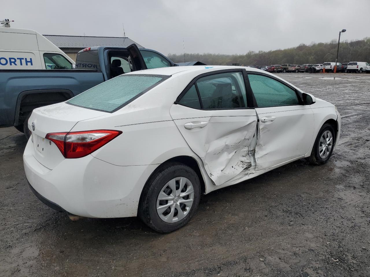 2014 TOYOTA COROLLA L - Image 3