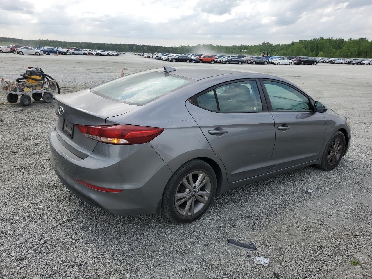 2017 HYUNDAI ELANTRA SE - Image 3