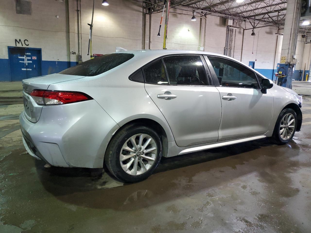 2021 TOYOTA COROLLA LE - Фото 3