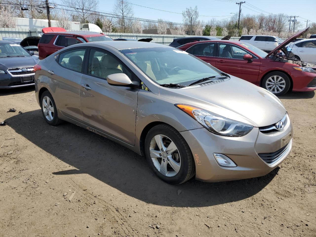2013 HYUNDAI ELANTRA GL - Image 4