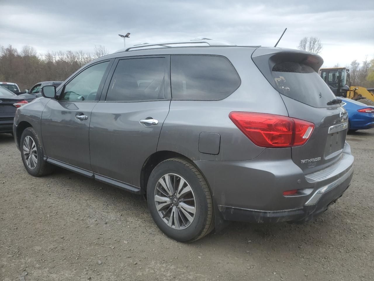 2017 NISSAN PATHFINDER - Фото 2
