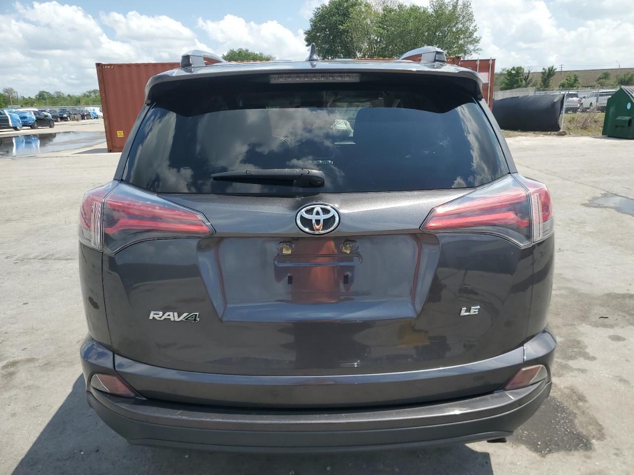 2017 TOYOTA RAV4 LE - Image 6