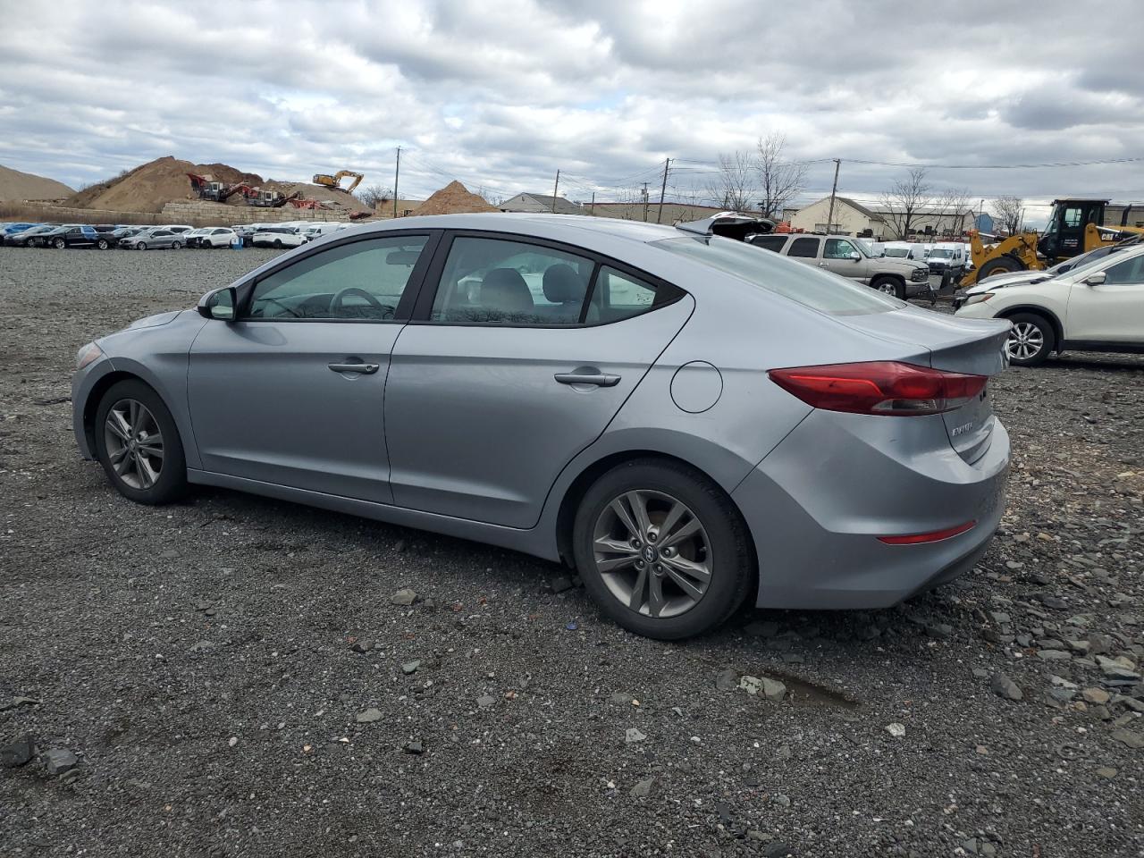 2017 HYUNDAI ELANTRA SE - Фото 2