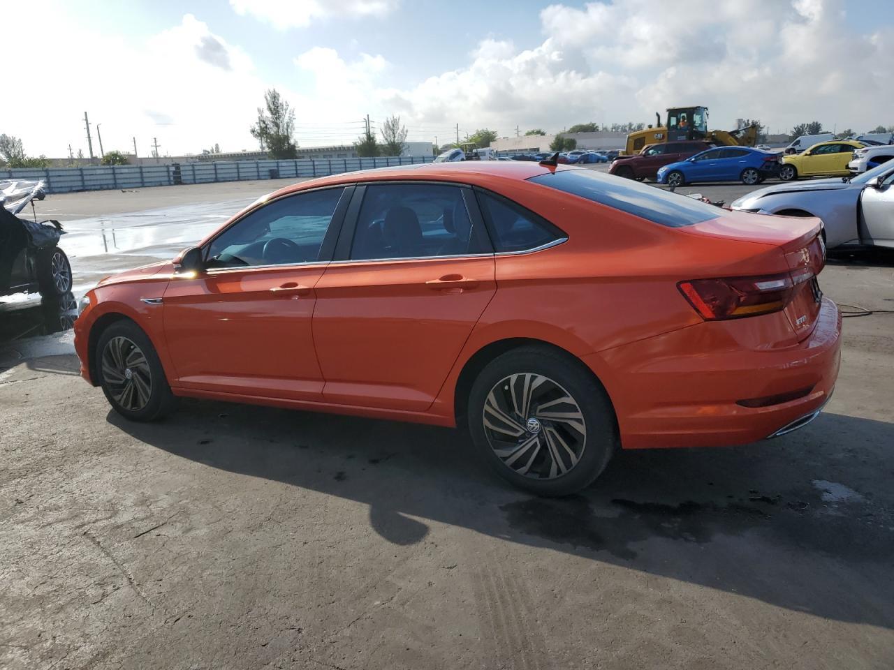 2019 VOLKSWAGEN JETTA SEL - Фото 2