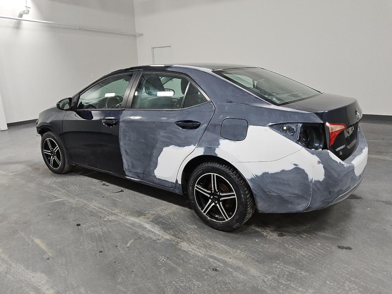 2019 TOYOTA COROLLA L - Image 2