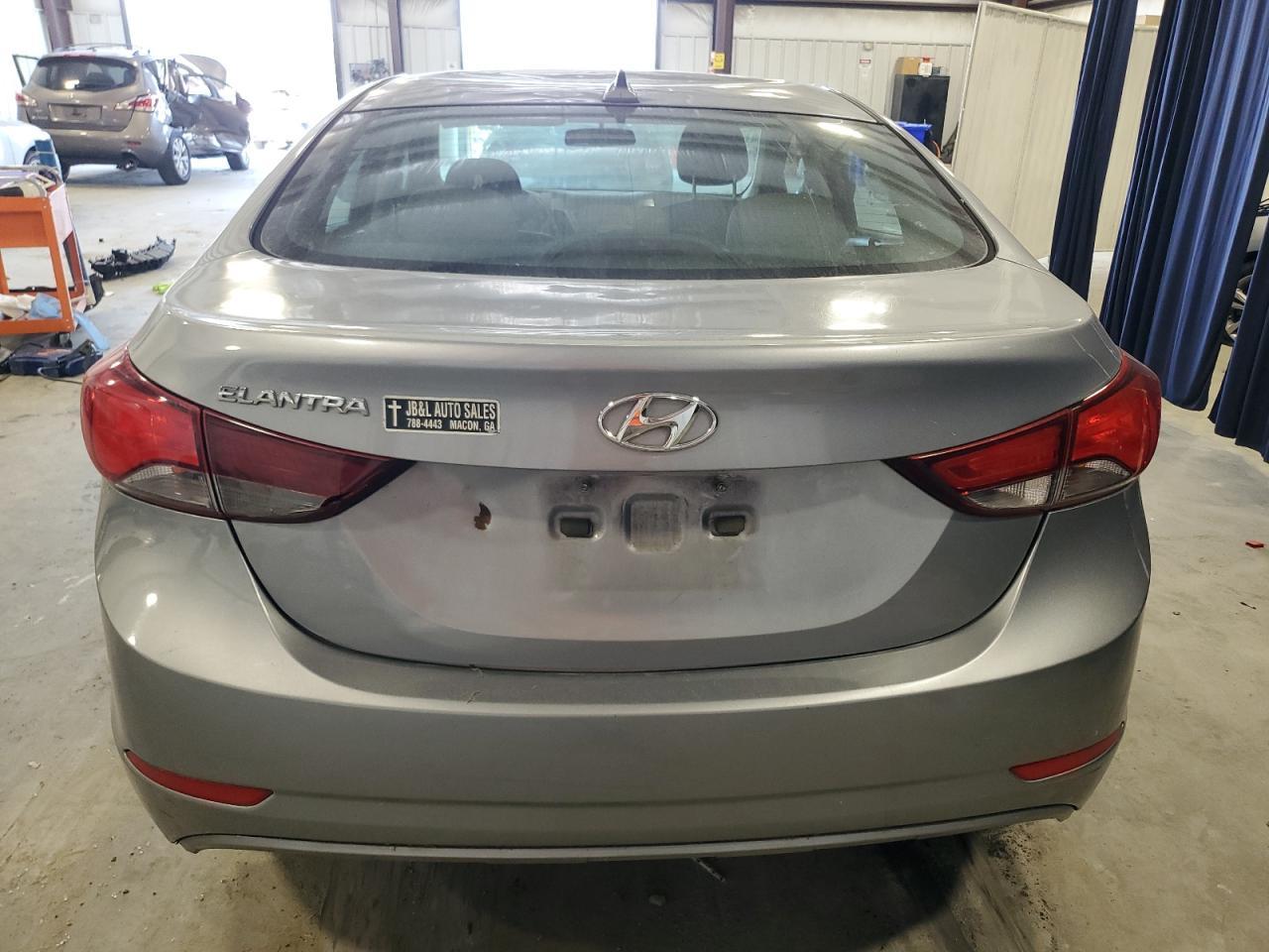 2015 HYUNDAI ELANTRA SE - Image 6