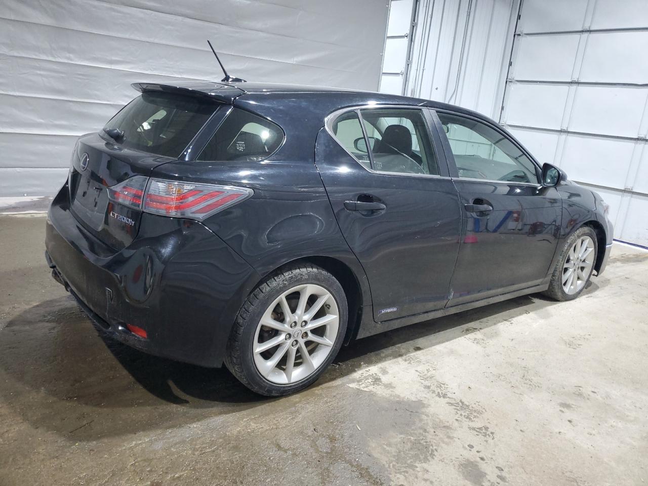 2013 LEXUS CT 200 - Фото 3