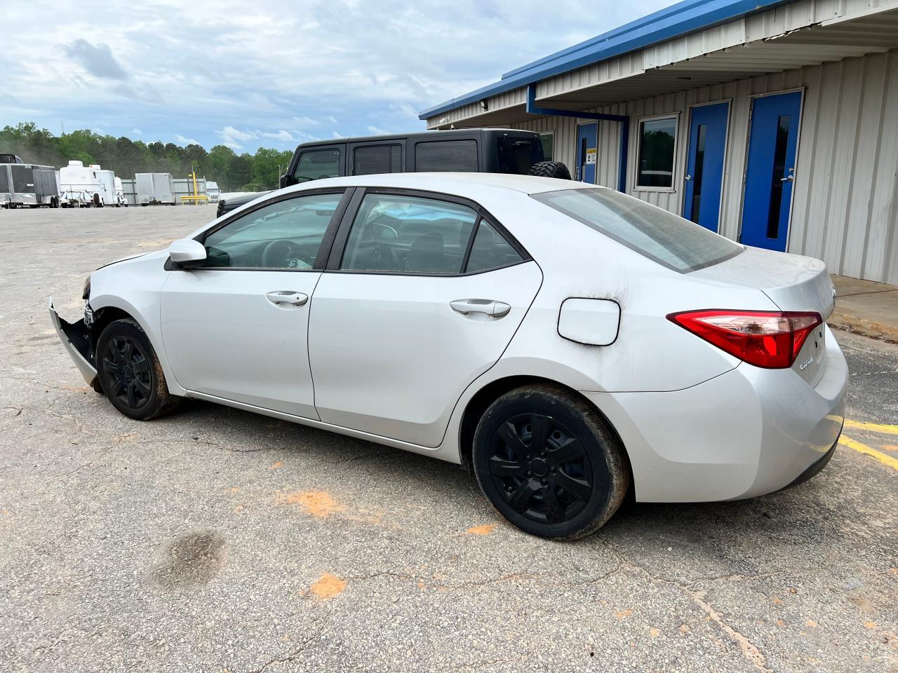2019 TOYOTA COROLLA L - Фото 2