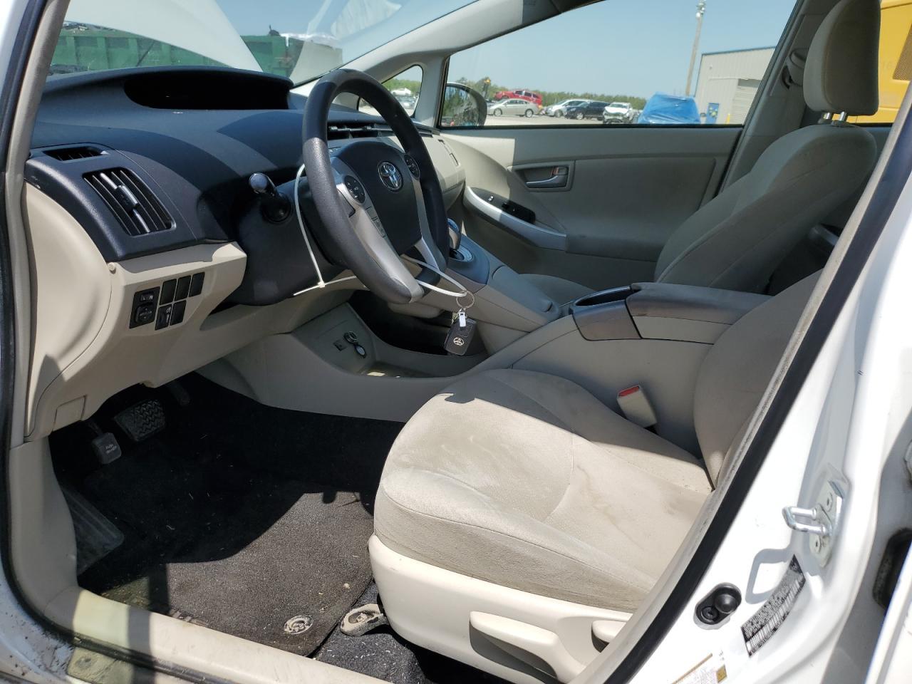 2015 TOYOTA PRIUS - Image 7