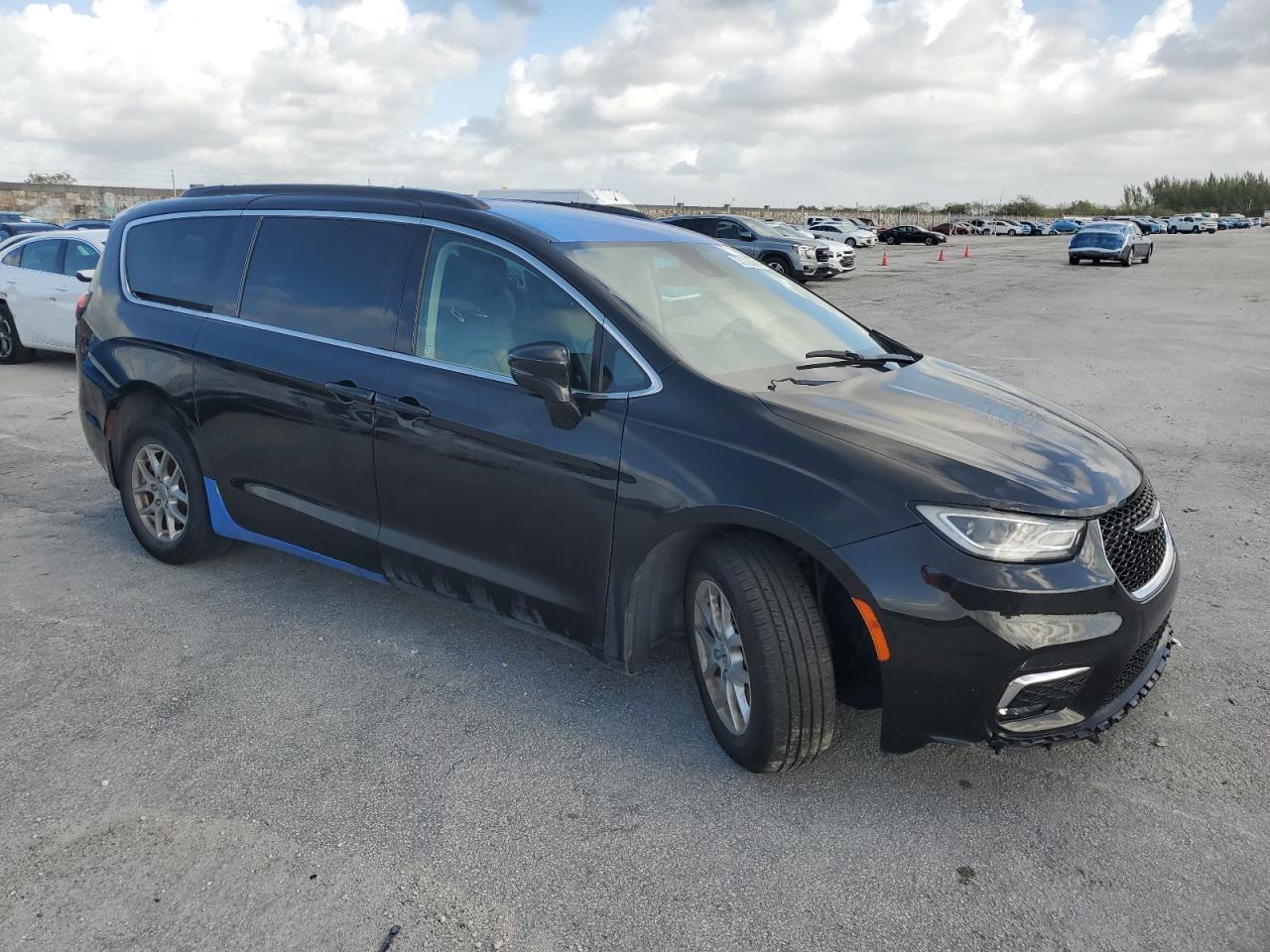 2022 CHRYSLER PACIFICA T - Image 4