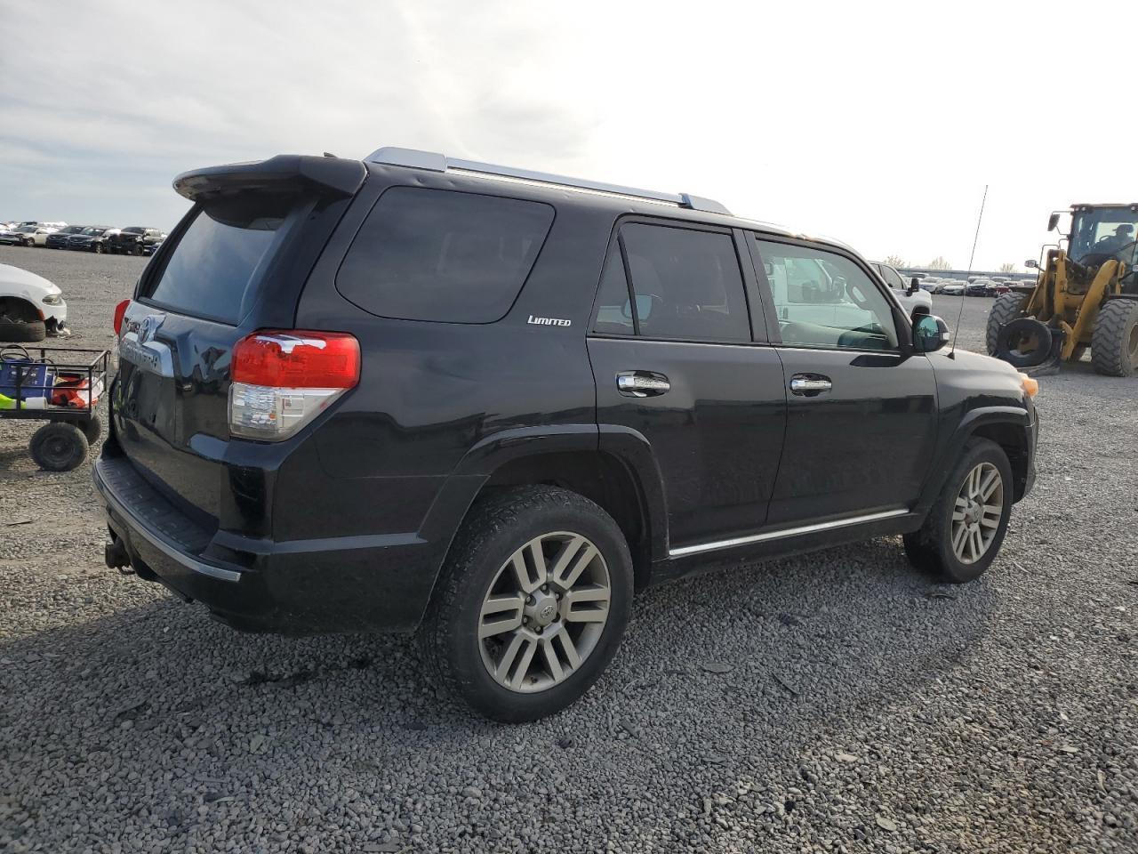 2011 TOYOTA 4RUNNER SR - Image 3