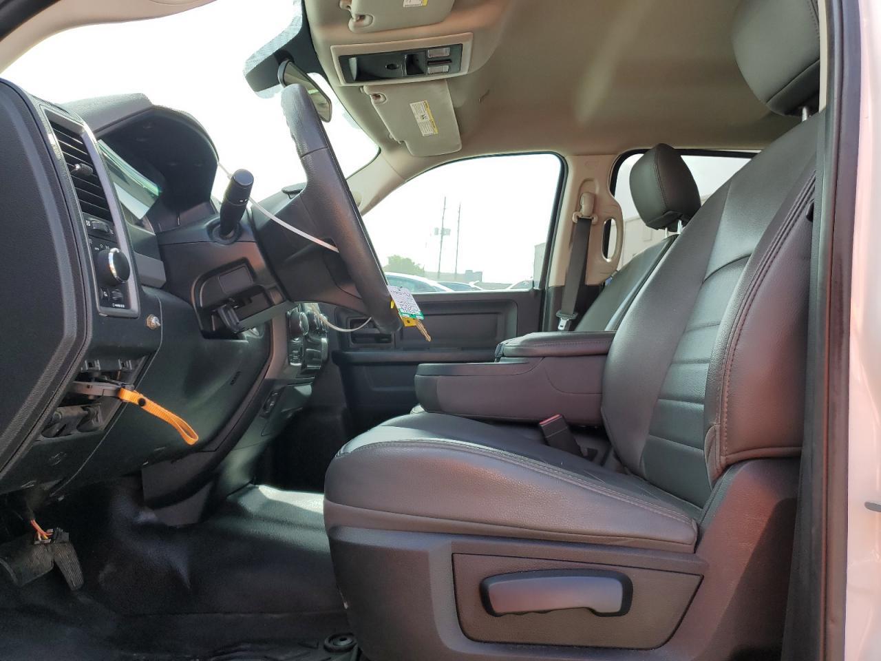 2018 RAM 1500 ST - Image 7