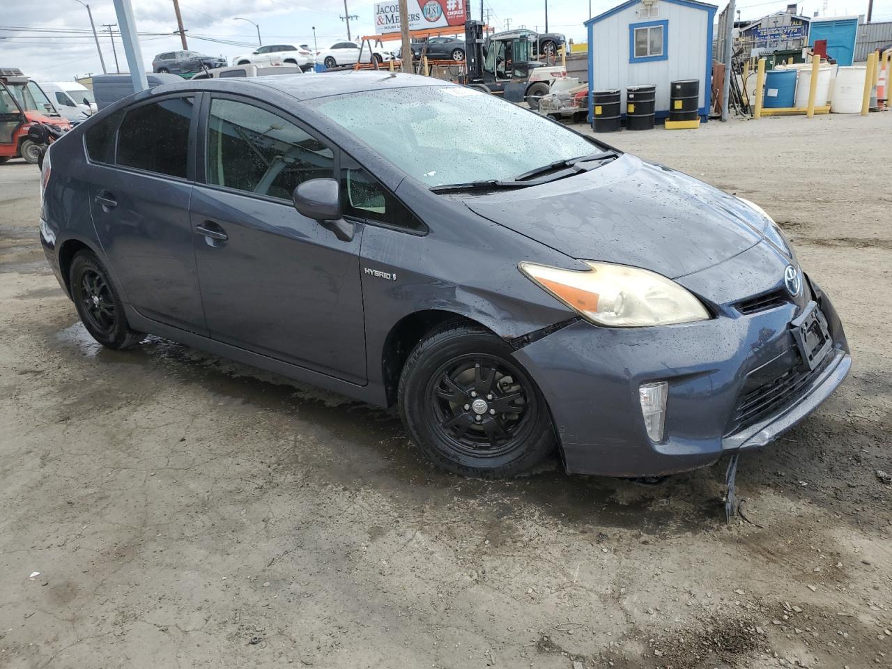 2013 TOYOTA PRIUS - Фото 4