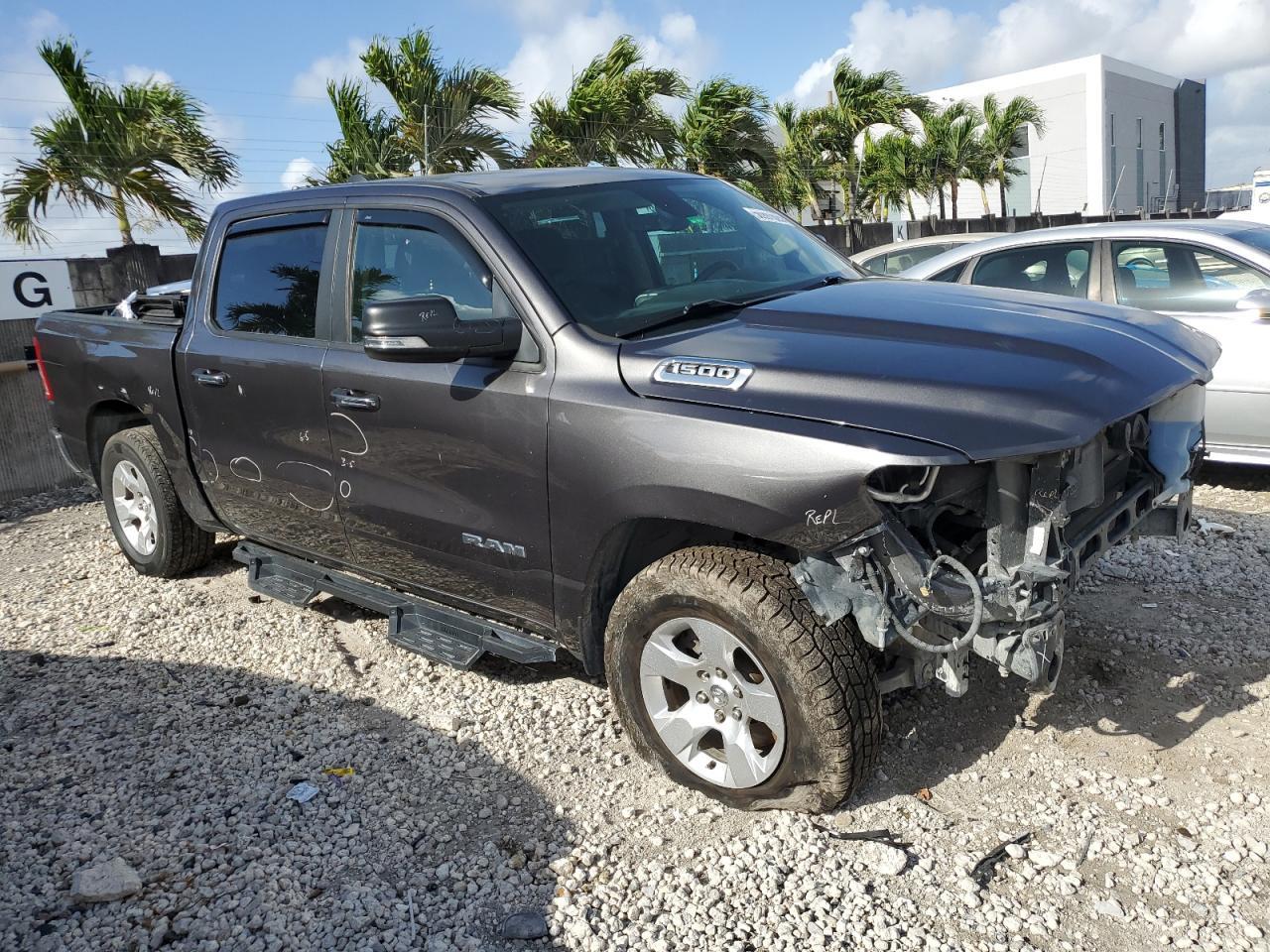 2019 RAM 1500 BIG H - Image 4