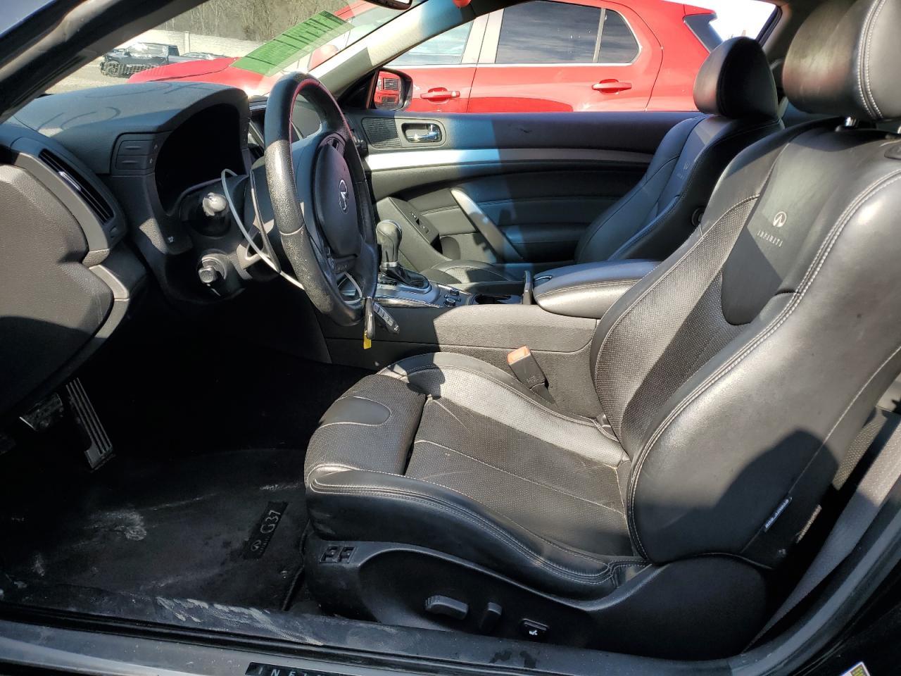 2012 INFINITI G37 - Image 7