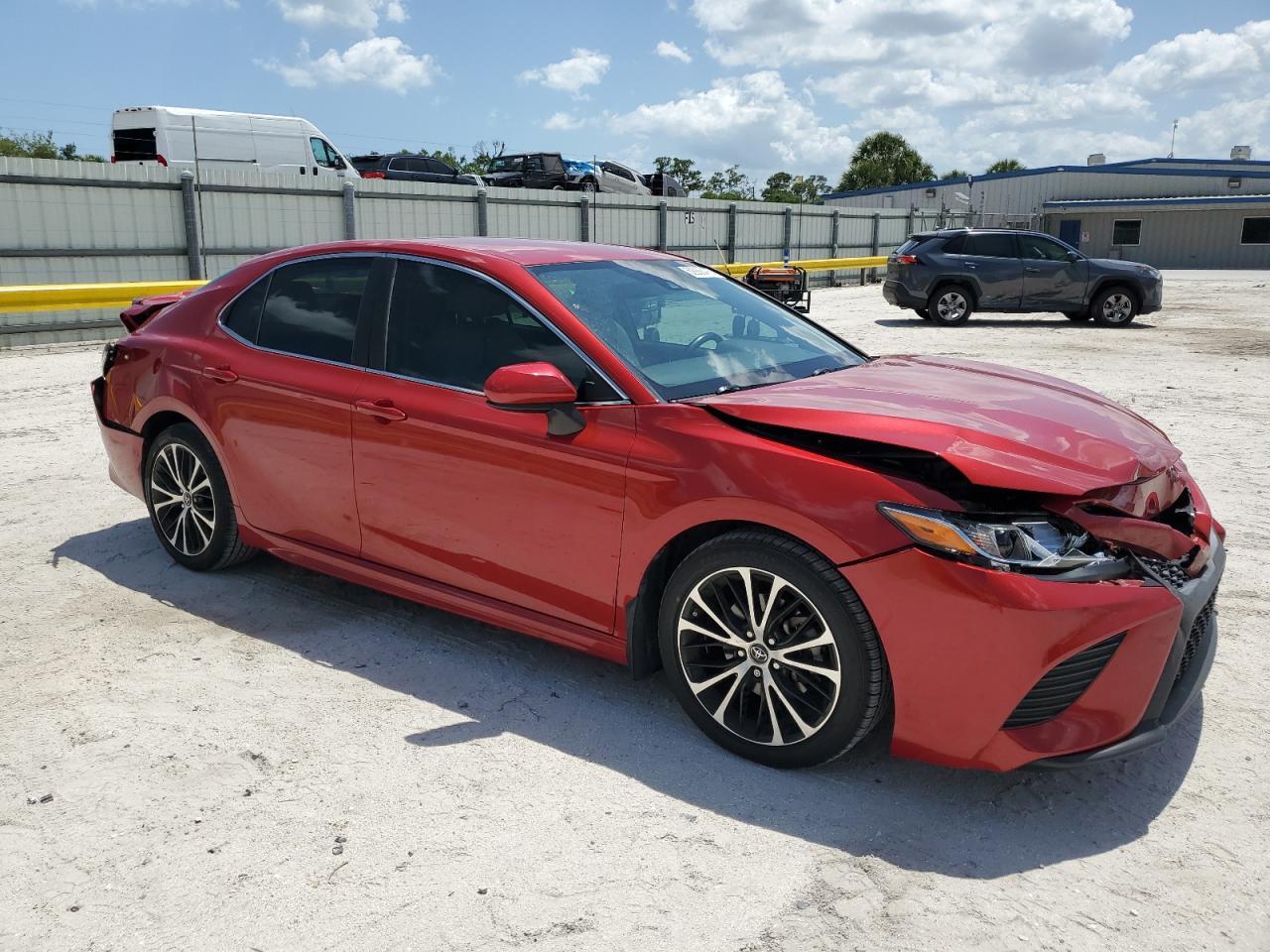 2019 TOYOTA CAMRY L - Фото 4