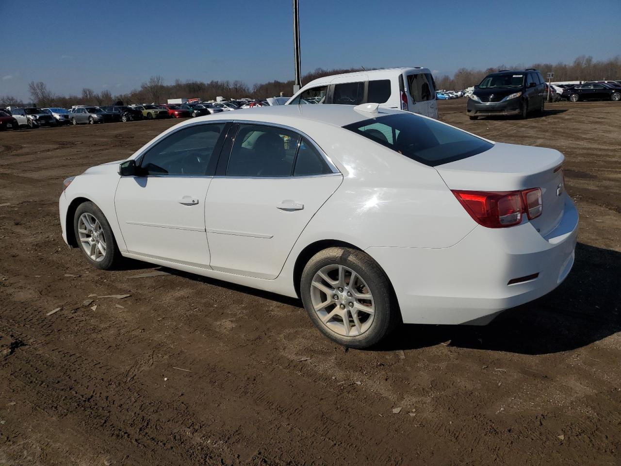 2015 CHEVROLET MALIBU 1LT - Image 2