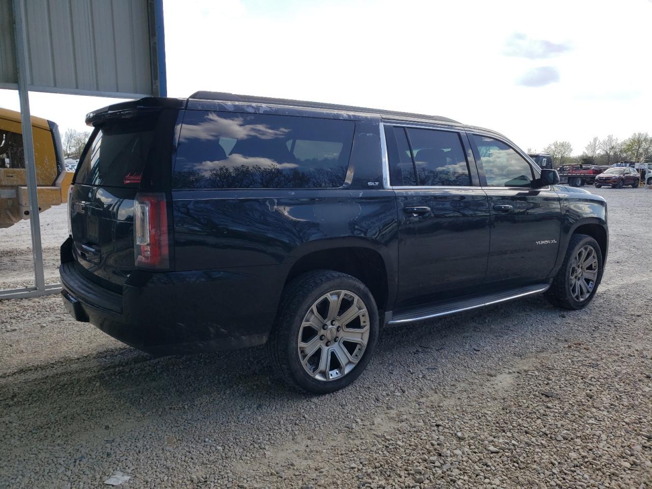 2016 GMC YUKON XL K - Фото 3