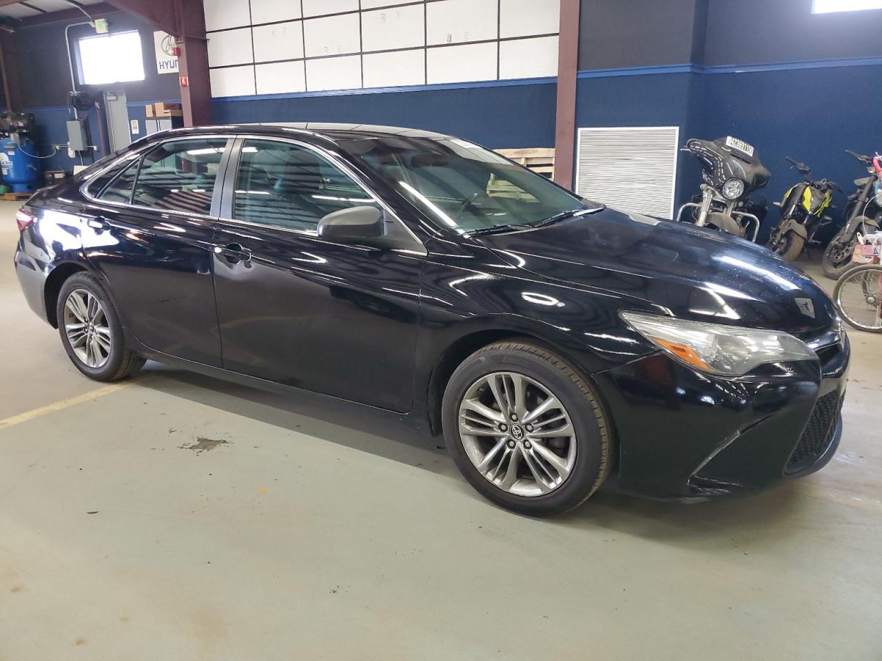 2017 TOYOTA CAMRY LE - Фото 4