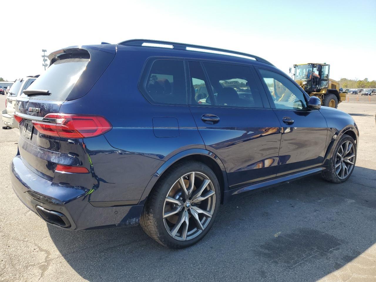 2022 BMW X7 M50I - Фото 3