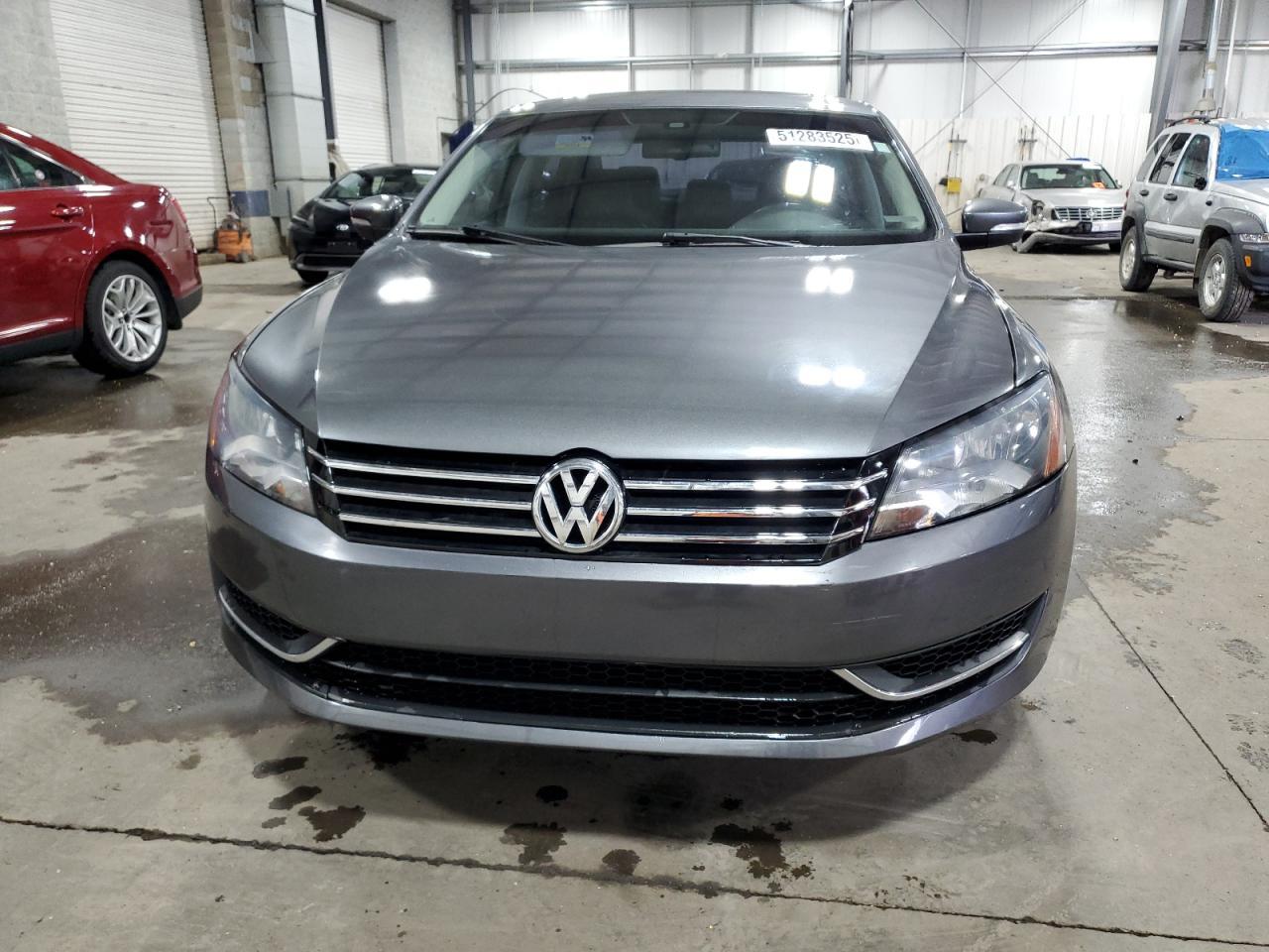 2013 VOLKSWAGEN PASSAT SE - Фото 5