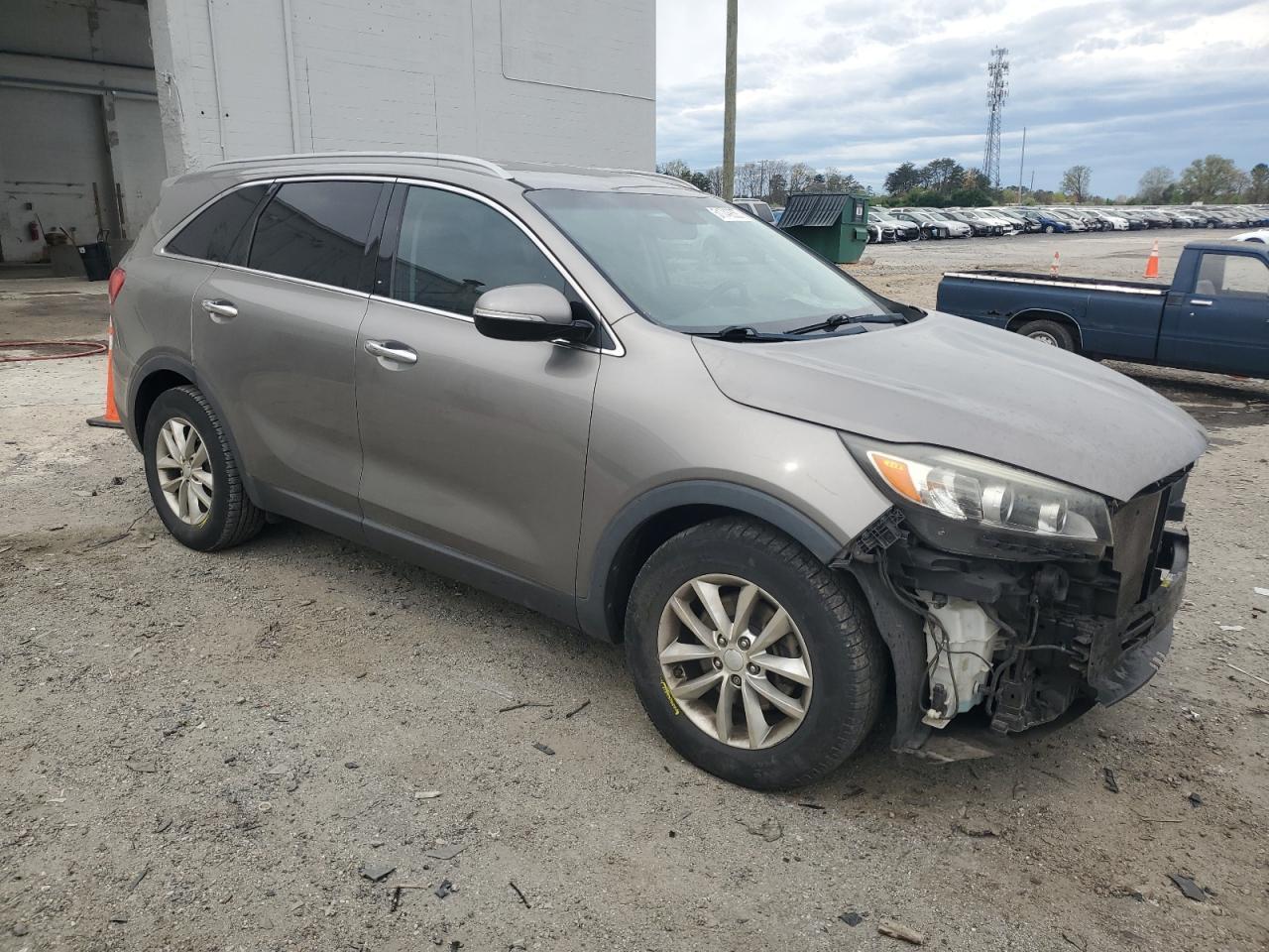 2016 KIA SORENTO LX - Image 4