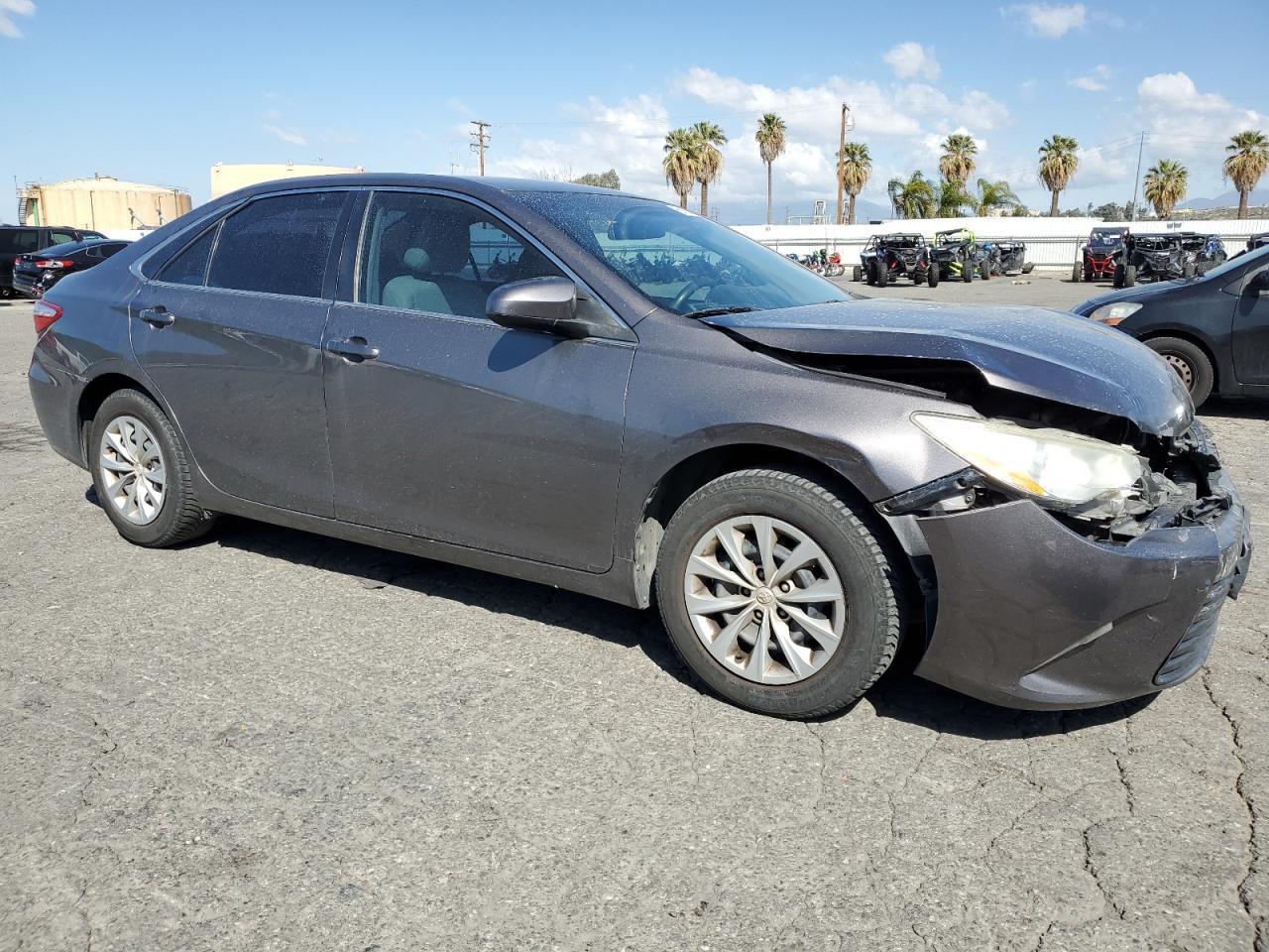 2015 TOYOTA CAMRY LE - Фото 4