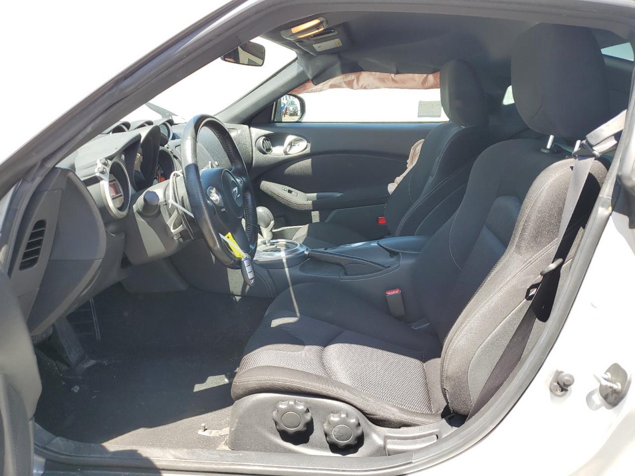 2010 NISSAN 370Z - Фото 7
