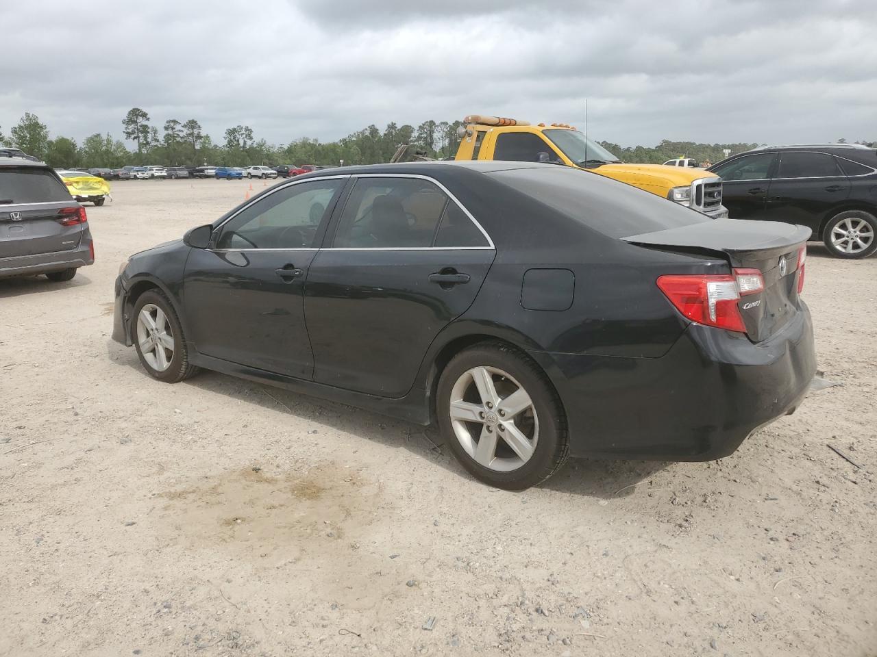 2013 TOYOTA CAMRY L - Image 2