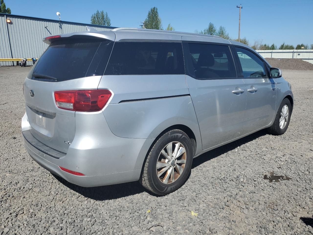 2016 KIA SEDONA LX - Image 3