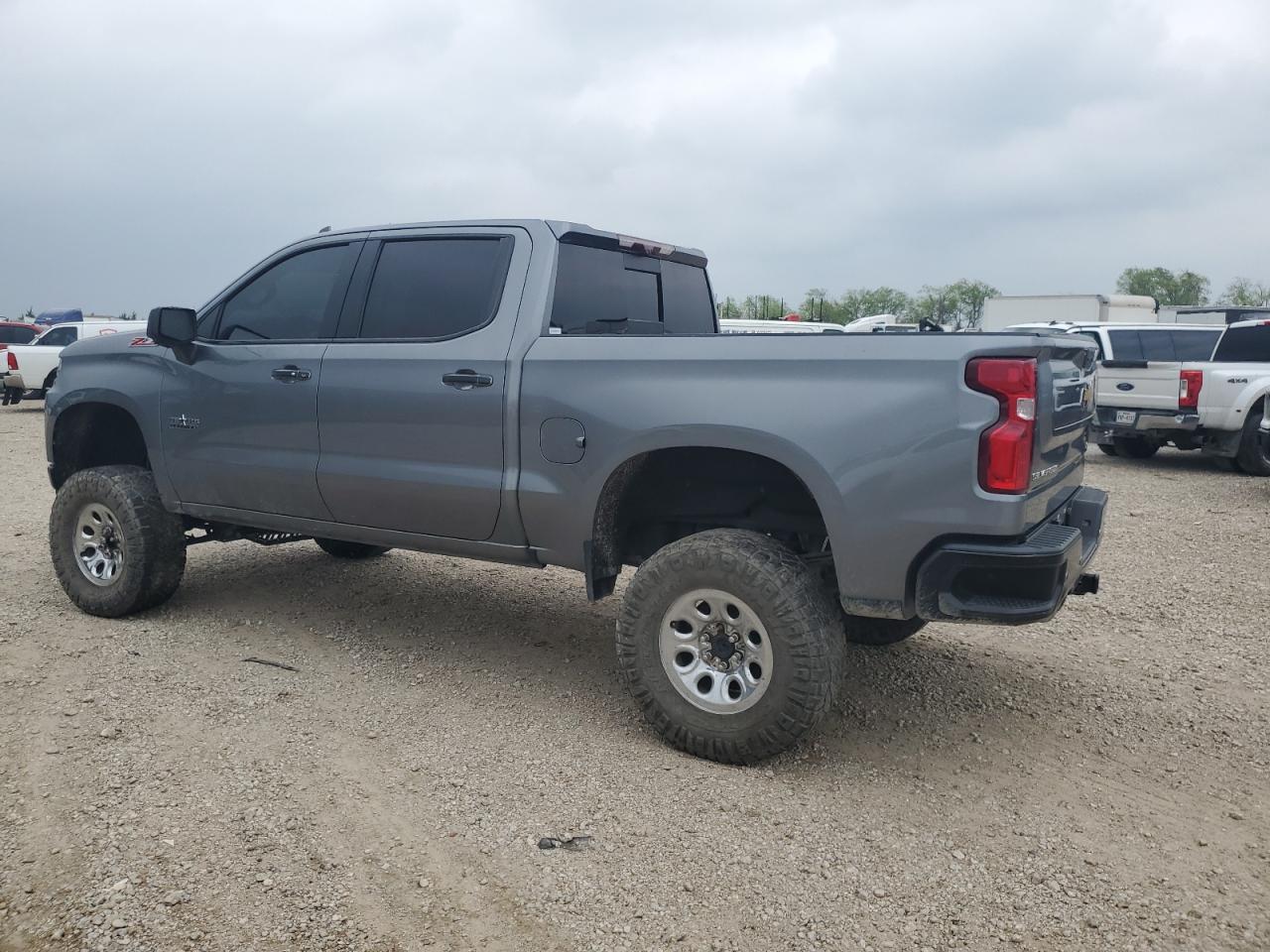 2021 CHEVROLET SILVERADO - Фото 2