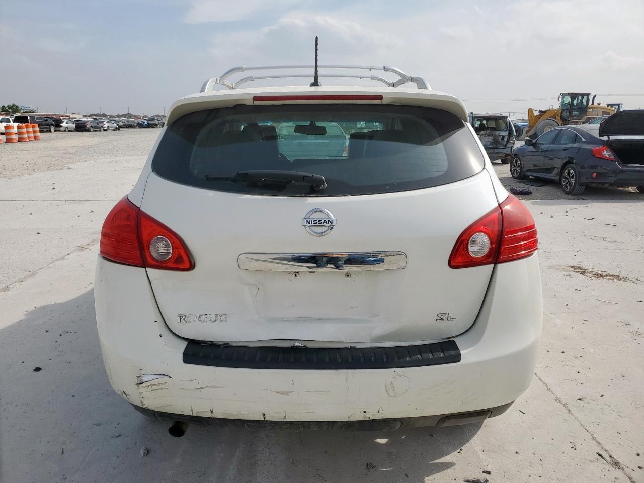 2013 NISSAN ROGUE S - Image 6