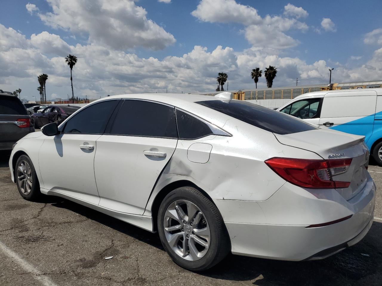 2018 HONDA ACCORD LX - Фото 2