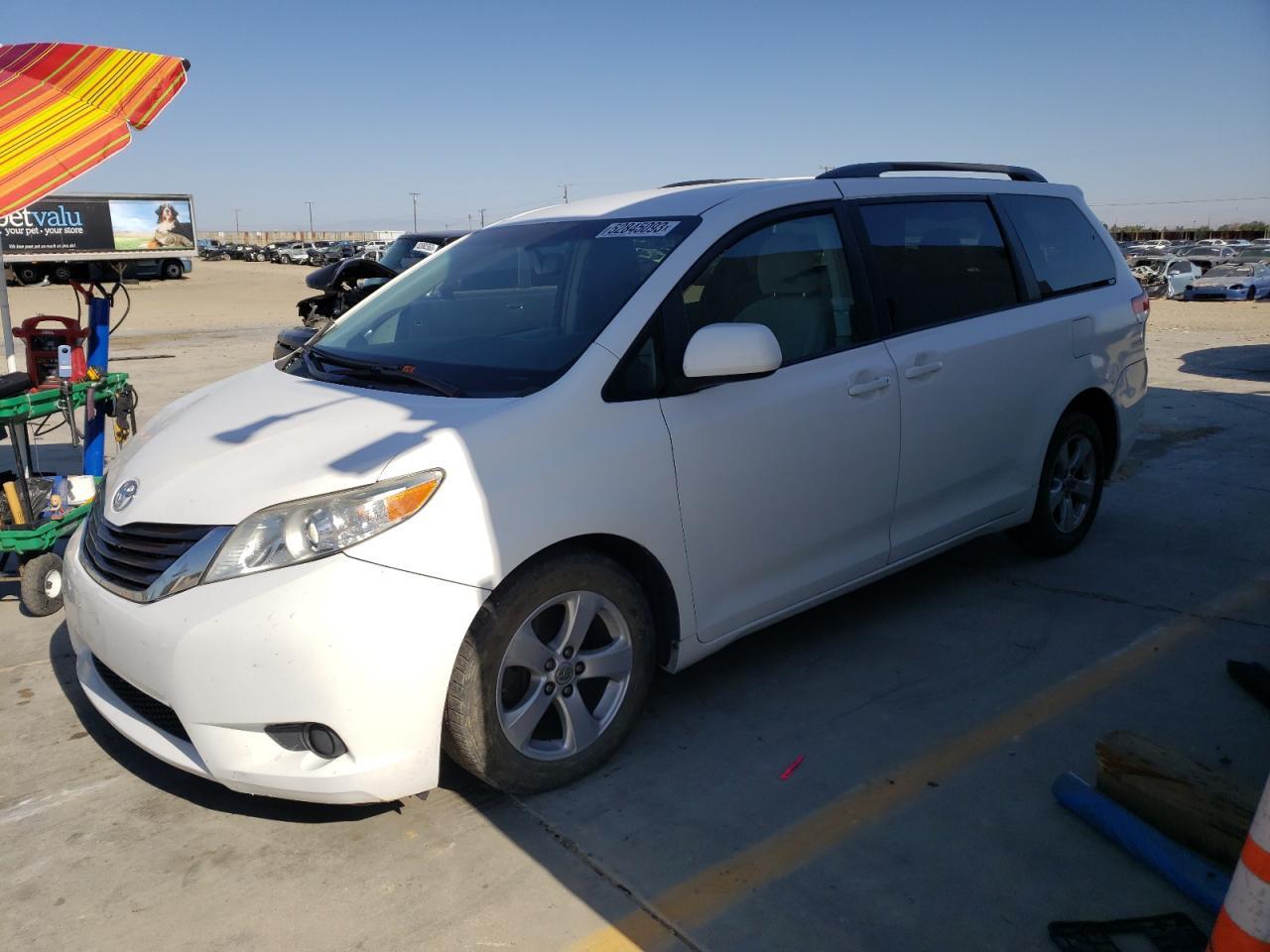 2014 TOYOTA SIENNA LE car image