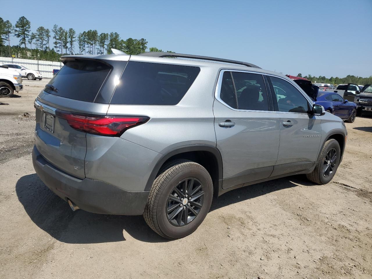 2023 CHEVROLET TRAVERSE L - Image 3