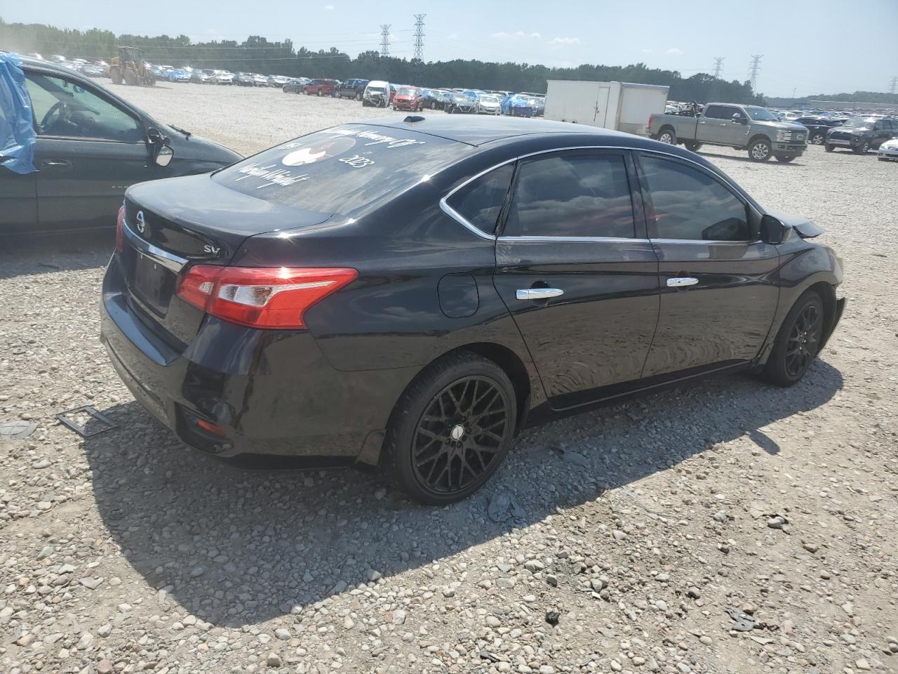 2017 NISSAN SENTRA - Фото 3