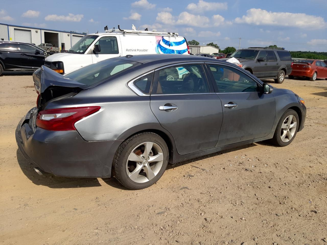 2018 NISSAN ALTIMA 2.5 - Фото 3